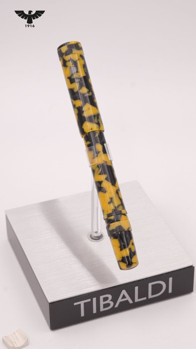 Tibaldi - Perfecta Vinyl Black  Yellow - Fyldepen