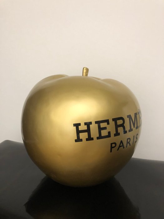 GF Exclusives - Hermès Apple XL