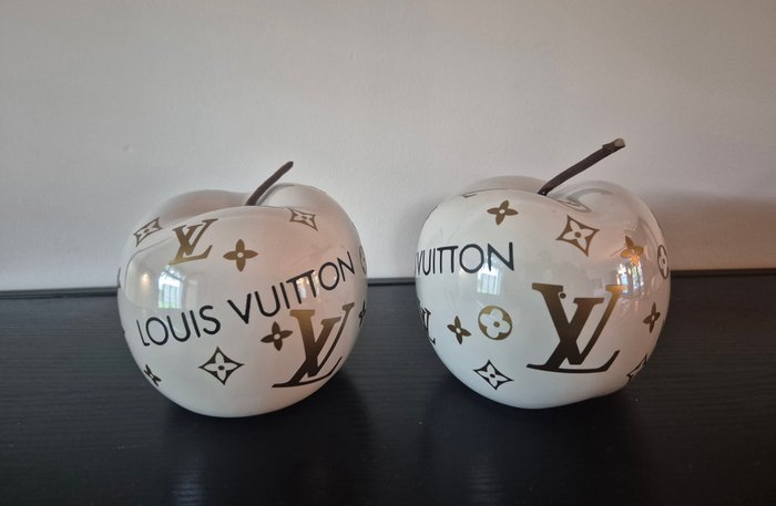 henq - The apple louis vuiton double edition