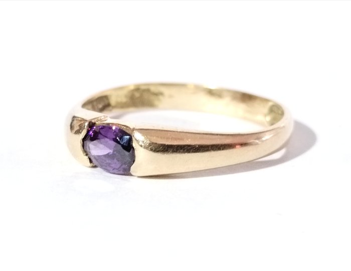 Ingen mindstepris - Ring - 18 kraat Gulguld -  0.30ct. tw. Ametyst