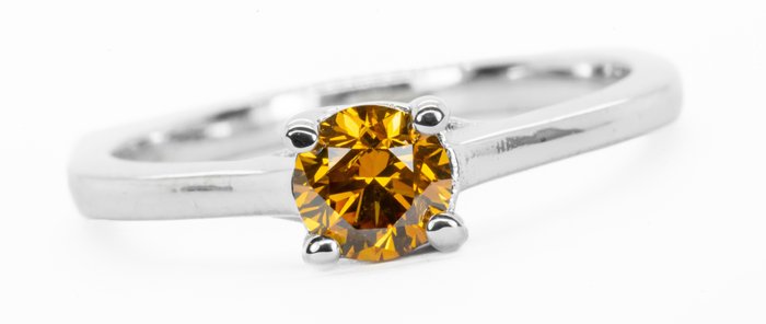 Ingen mindstepris - Ring - 18 kraat Hvidguld -  053ct tw Orange Diamant (Naturfarvet)