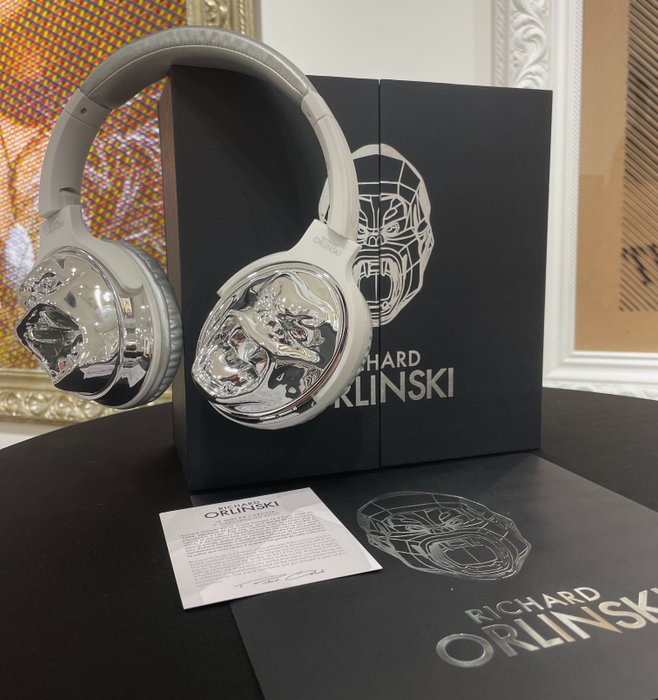 Richard Orlinski (1966) - Headphones Kong (silver chromed)