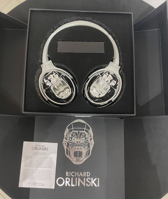 Richard Orlinski (1966) - Headphones Kong (silver chromed)