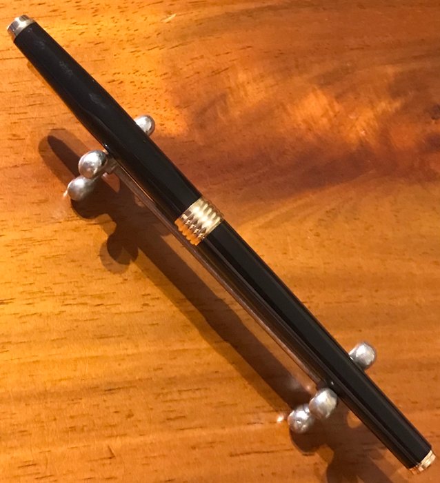 Christian Dior - Christian Dior Black Lacquer Gold Trims 18k Nib near Mint Condition   Fountain Pen - Fyldepen