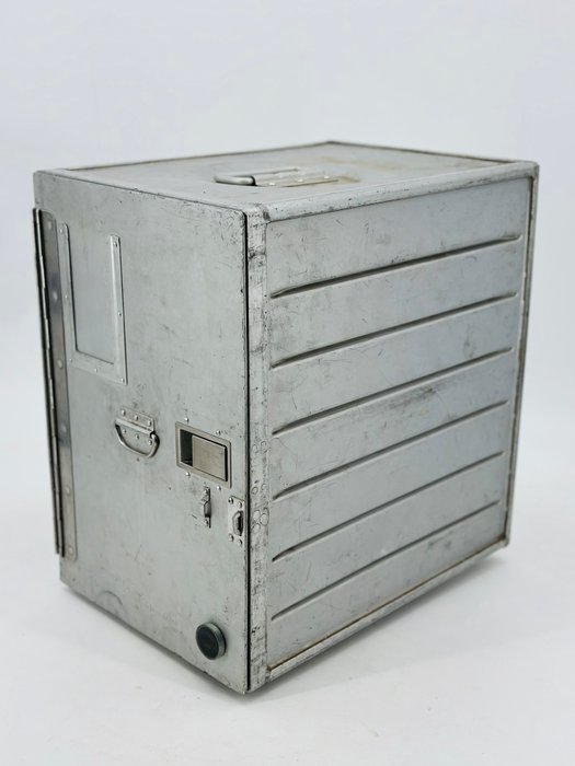 Driessen Aviation - Britannia Airways - Beholder - Britannia Airways kabyss container flightcase - Aluminium