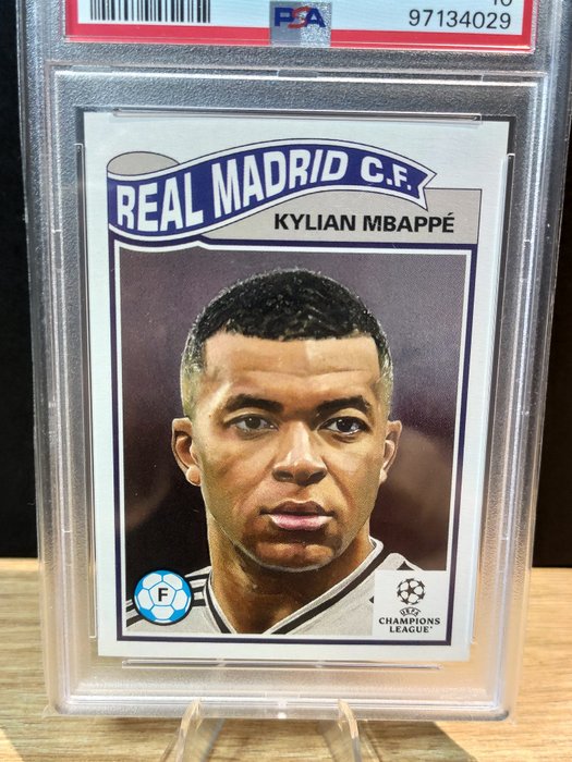 2024 Topps Living UCL Kylian Mbappé #690 PSA 10 - 1 Graded card