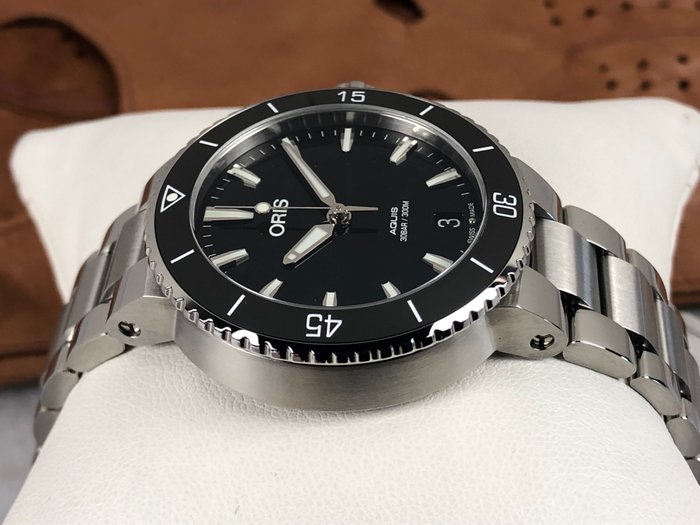 Oris - Aquis Date Automatic - 01 733 7731 4154-07 8 18 05P - Kvinder - 2011-nu