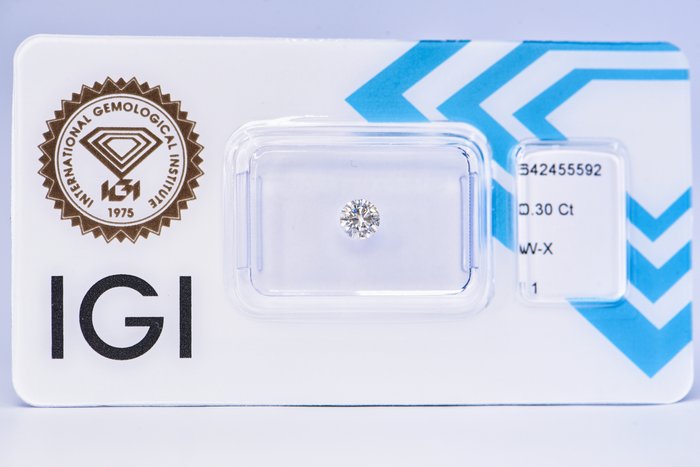 Ingen mindstepris - 1 pcs Diamant  (Naturfarvet)  - 030 ct - Rund - Light Brun Gul - I1 - International Gemological Institute (IGI)