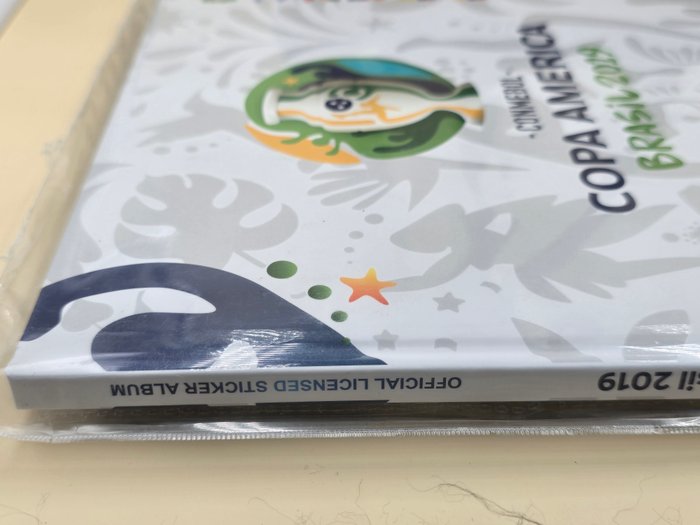 Panini - Copa America Brasil 2019 - 1 Empty album + complete loose sticker set