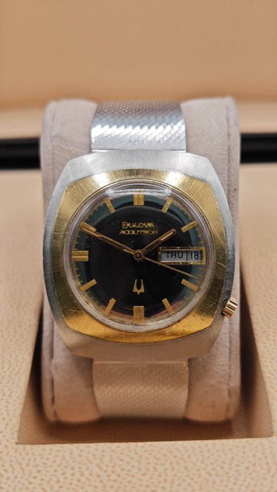 Bulova - Accutron Tuning Fork Gold Bezel - Ingen mindstepris - T0001474 - Mænd - 1970-1979