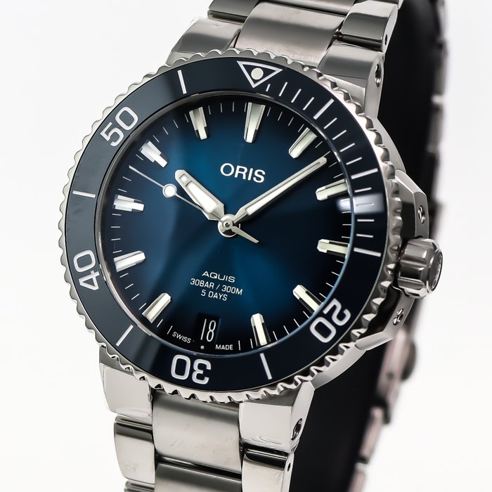 Oris - Aquis Date Calibre 400 - Mænd - 2011-nu