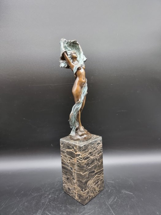 Statue, Large Bronze Scarf Dancer - 35.5 cm - Bronze, Marmor