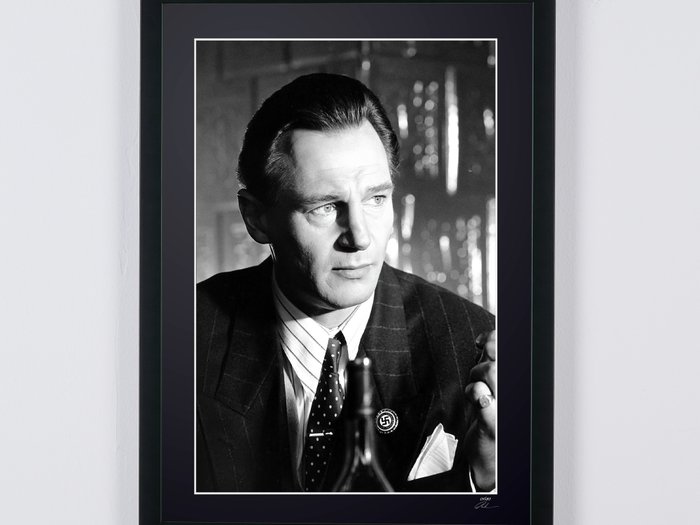 Schindler's List 1993 - Liam Neeson (Oskar Schindler) - Fine Art Photography - Luxury Wooden Framed 70X50 cm - Limited Edition Nr 01 of 30 - Serial ID 30297 - Original Certificate (COA), Hologram Logo Editor and QR Code - 100% New items.