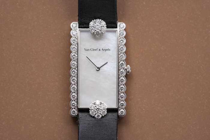 Van Cleef  Arpels - Fleurette III Diamonds 18k White Gold Rectangular Mother of Pearl Dial - HH21690 - Kvinder - 2011-nu