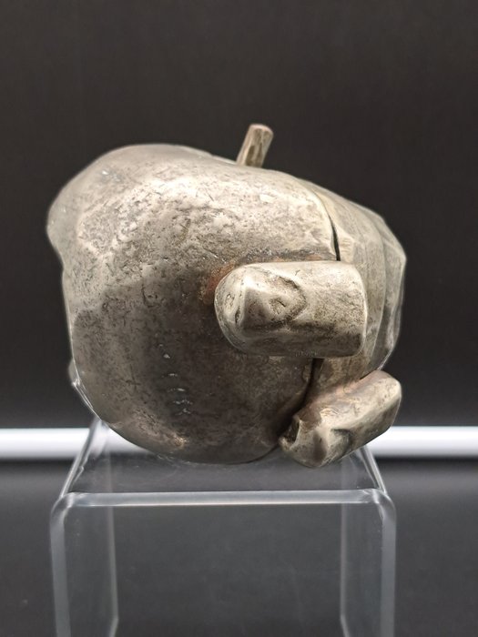 Pisani-Art - Pisani Vettor (1934-2011) - Skulptur, Apple - 9 cm - Fortinnet metal - 1974