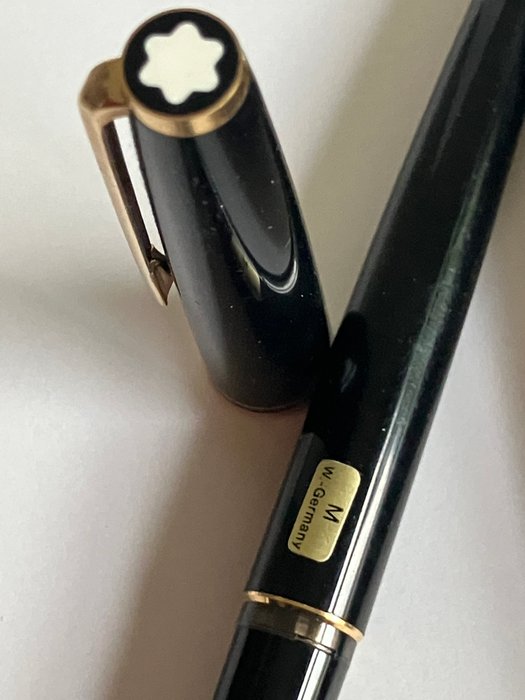 Montblanc - Elégant stylo à plume Mont Blanc. Jamais utilisé - Fyldepen