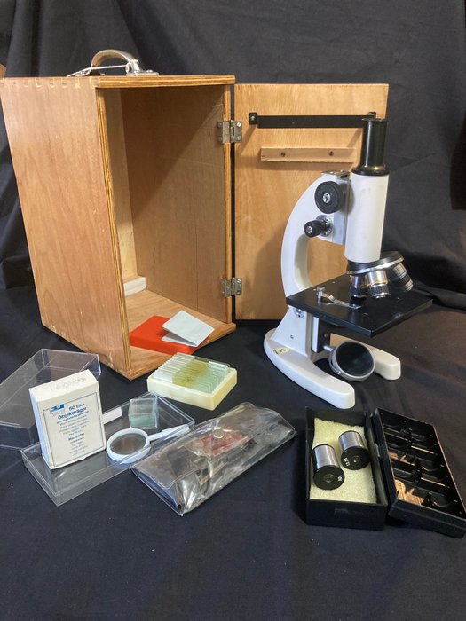 Monocular compound microscope - lot Microscope et accessoires étudiant en médecine - 1980-1990 - PERL