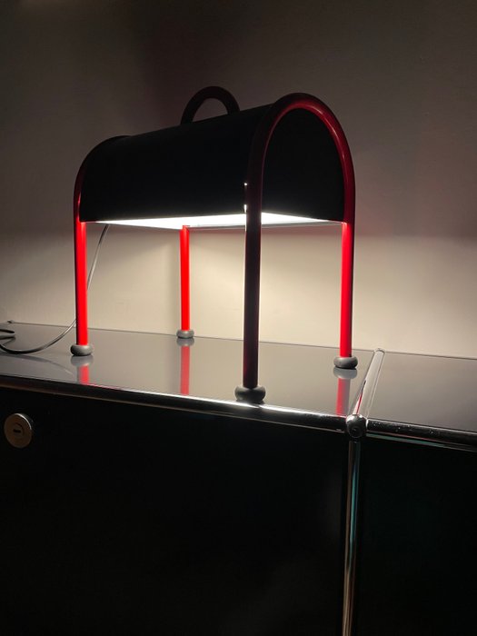 Stilnovo - Ettore Sottsass - Bordlampe - Kuffert - Metal