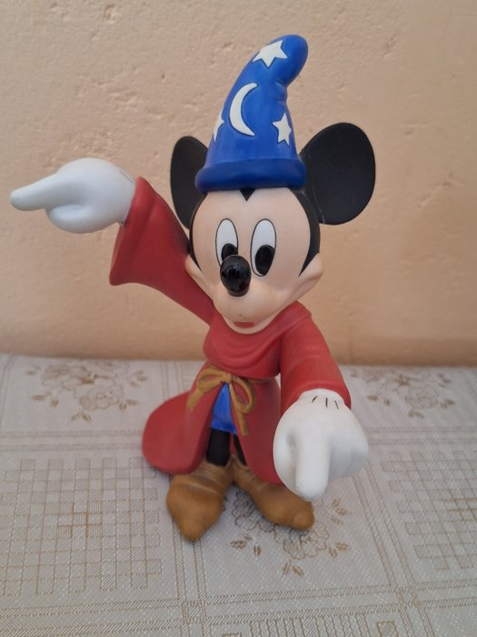 Twee Mickey Mouse tovenaarsbeelden - 1 Figure