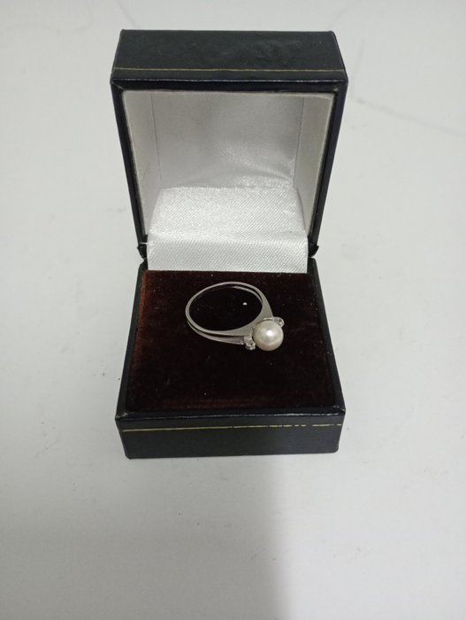 Ingen mindstepris - Ring - 18 kraat Hvidguld -  0.02ct. tw. - Perle - Akoya perle