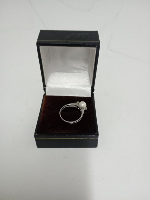 Ingen mindstepris - Ring - 18 kraat Hvidguld -  0.02ct. tw. - Perle - Akoya perle