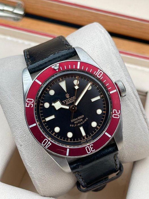 Tudor - Heritage Black Bay Red - Ingen mindstepris - 79220 - Mænd - 2011-nu