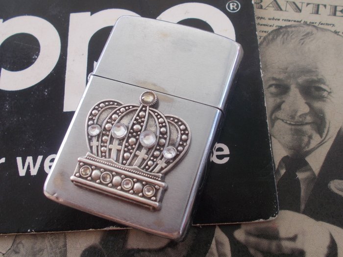 Zippo -zippo crown  Emblem  Enamel 1989 V - Lighter - Bronze