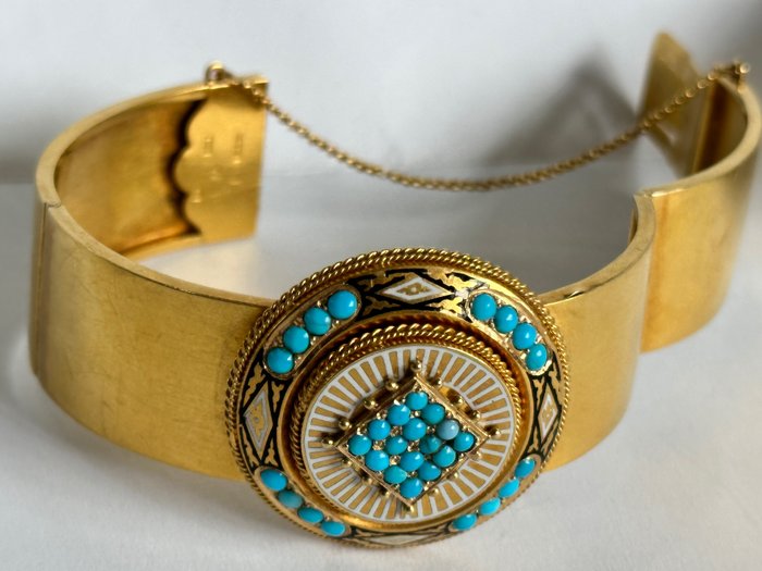 18k gold bracelet with natural turquoise and enamel. Gothenburg 1873, signed; G. TENGSTEDT  SON - 18 kraat Gulguld - Armbånd Turkis