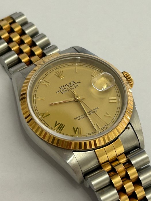 Rolex - Datejust - 16233 - Unisex - 2000-2010