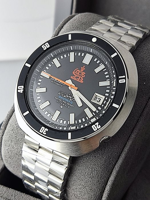 Seiko - UFO Iranian Royal Army - Ingen mindstepris - 6309-8840 - Mænd - 1970-1979