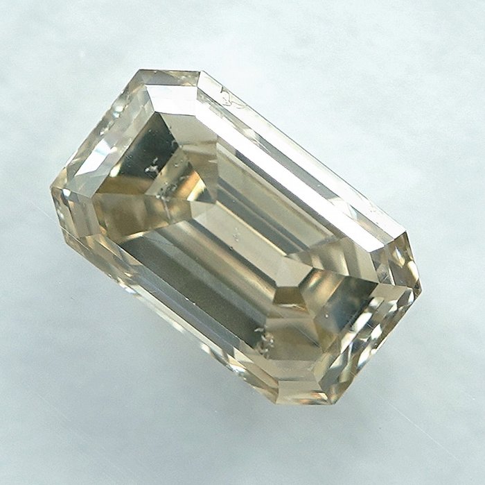 1 pcs Diamant  (Naturfarvet)  - 1.06 ct - Light Brunlig Gul - SI2 - International Gemological Institute (IGI)