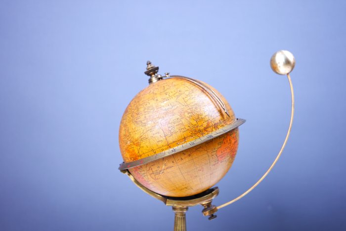 Chronosphere Globe Ur - für S Smith  Son Ltd London -   Messing - 1900 - Globe ur Mantel ur