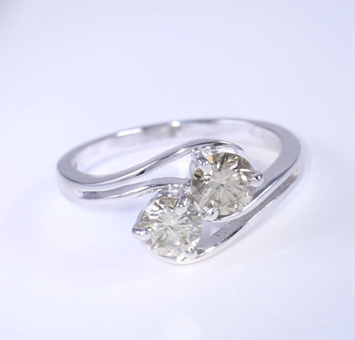 Ring - 14 karat Hvidguld -  1.18ct. tw. Diamant (Natur) - Solitaire 2 diamantring