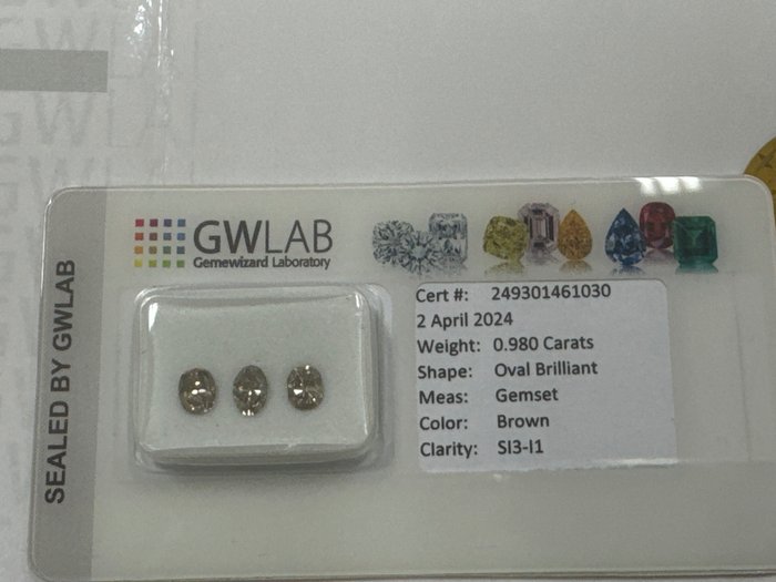 Ingen mindstepris - 3 pcs Diamant  (Naturfarvet)  - 0.98 ct - Oval - Fancy Brun - I1, SI3 - Gemewizard Gemological Laboratory (GWLab) - Brun