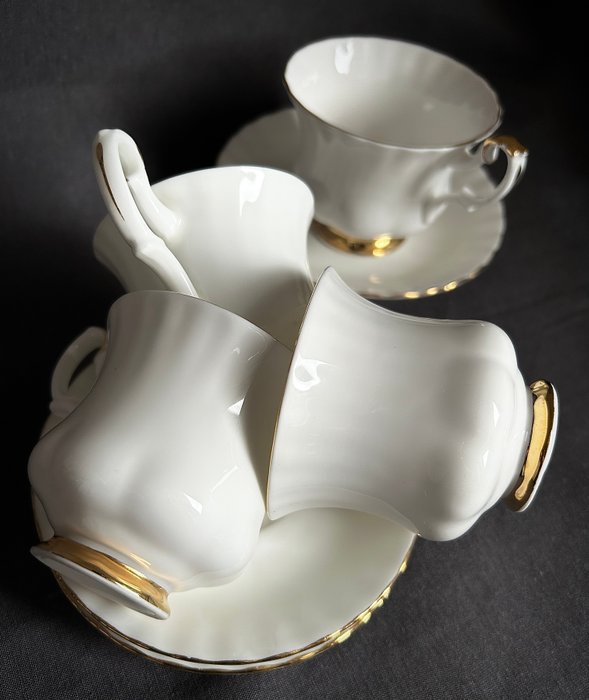 Royal Albert - Kaffe og te service (8) - Val d’Or - Knogleporcelæn