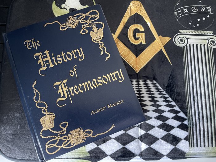 Albert Mackey - History of Freemasonry. Its Legendary Origins - 1996