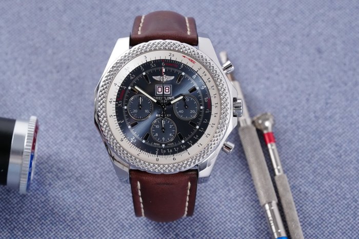 Breitling - Bentley 6.75 Speed Chronograph Big Date Blue Grey Dial - A44364 - Mænd - 2011-nu