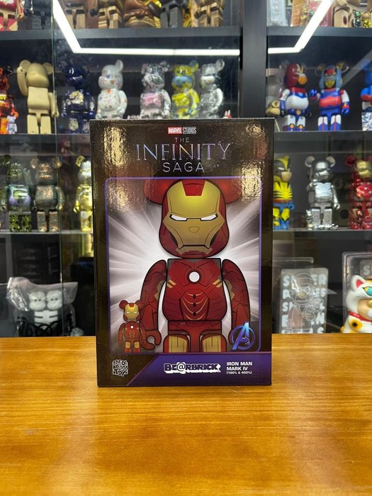 Medicom Toy Be@rbrick - 400%  100% Bearbrick - Iron Man - Mark IV (Infinity Saga)