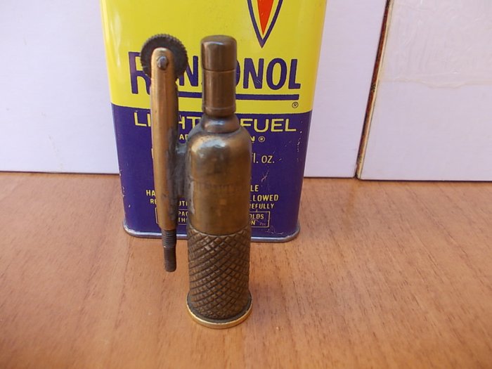 Accendino pubblicitario Continental anni 20 a forma di valvola - funzionante - Lighter - Messing