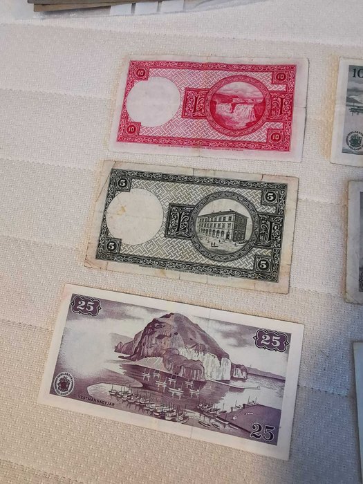 Island. - 13 Banknotes - Various Dates  (Ingen mindstepris)