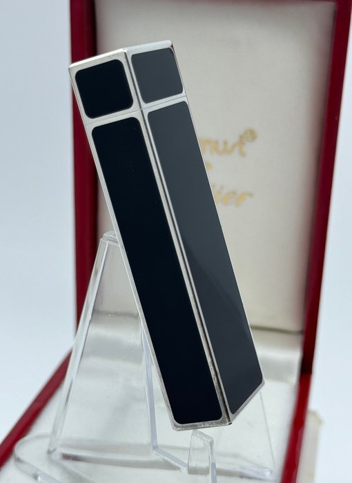 Cartier - Silver Plated  Black Laquer 1930 *with Box and Documents* - Lighter - Forsølvet, Lak