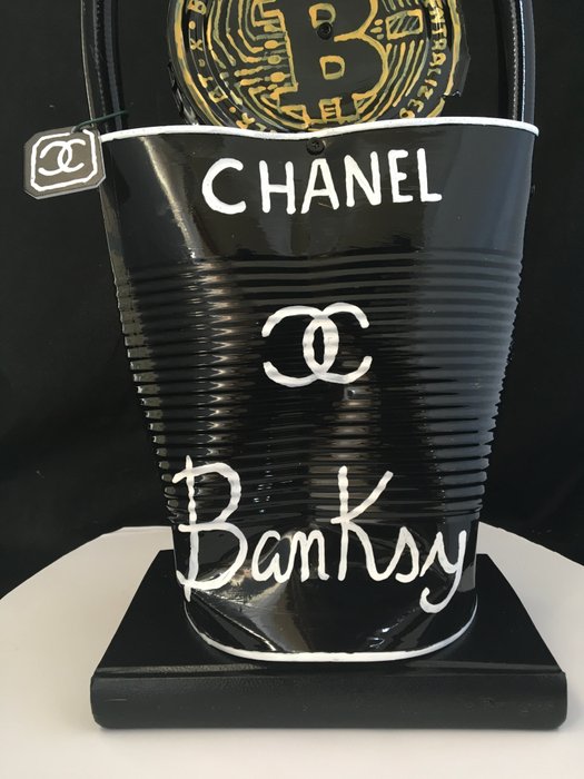 Norman Gekko (XX-XXI) - BANKSY Chanel N.5  BITCOIN (Special Edition)