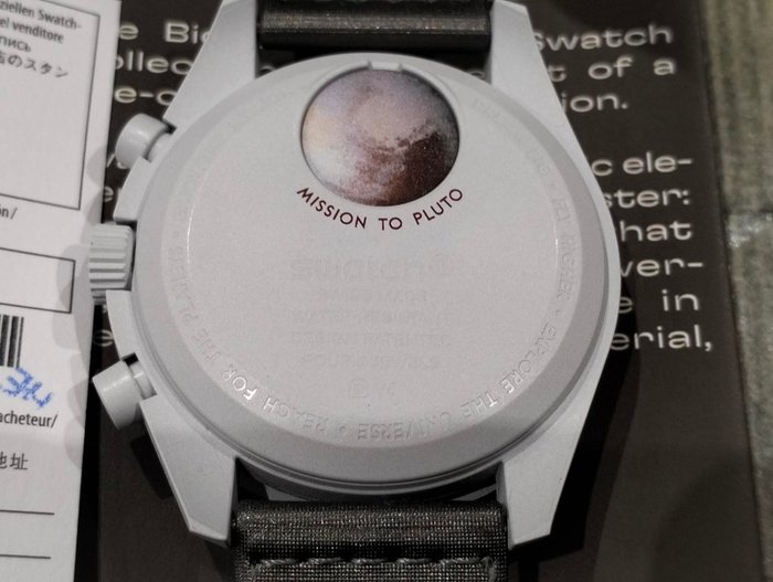 Swatch - MoonSwatch - Mission to Pluto - Ingen mindstepris - SO33M101 - Unisex - 2020+