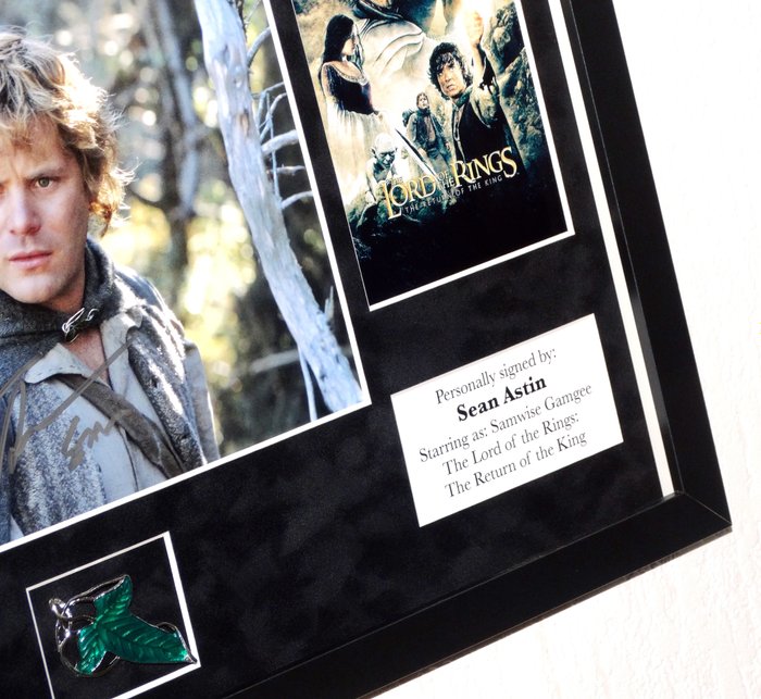 Lord of the Rings - Sean Astin (Samwise Gamgee) Framed with movie prop Leaf of Lórien, signed + COA  Photo signing