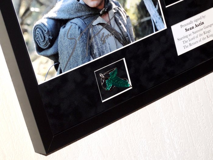 Lord of the Rings - Sean Astin (Samwise Gamgee) Framed with movie prop Leaf of Lórien, signed + COA  Photo signing