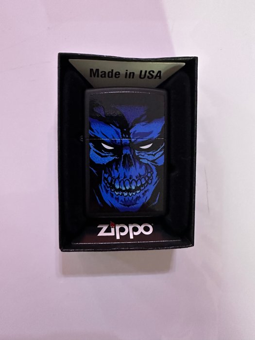 Zippo - Lighter - Jern (støbt/smeltet)