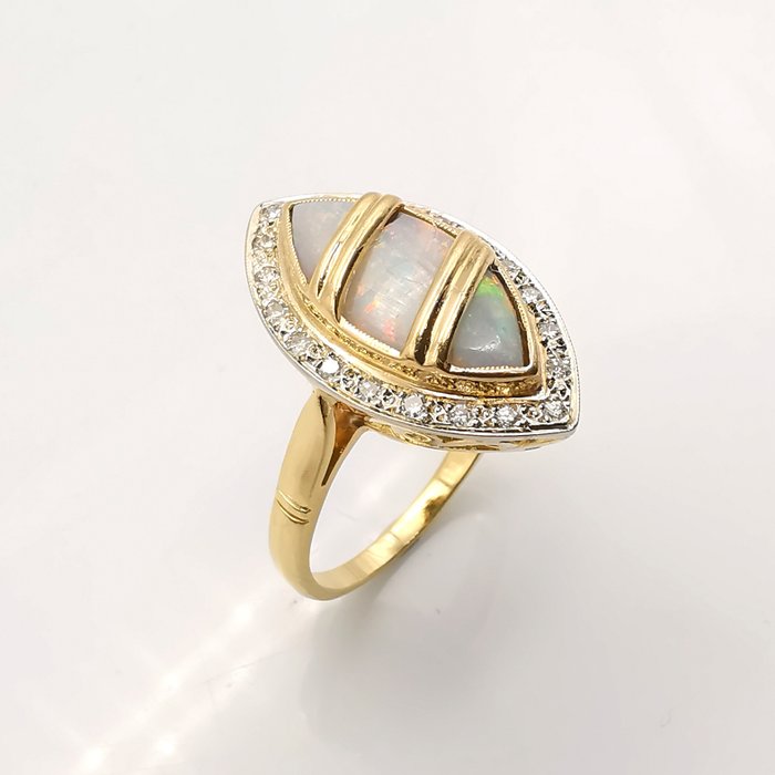 Ring - 18 kraat Gulguld Opal - Diamant