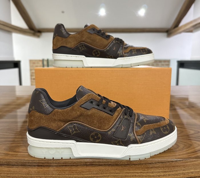 Louis Vuitton - Sneakers - Størelse: Shoes / EU 40.5, Shoes / EU 41, UK 6