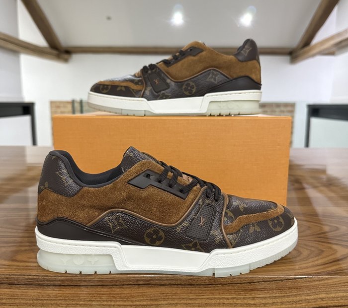 Louis Vuitton - Sneakers - Størelse: Shoes / EU 40.5, Shoes / EU 41, UK 6