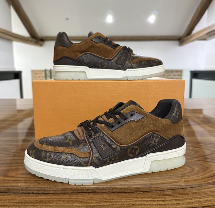 Louis Vuitton - Sneakers - Størelse: Shoes / EU 40.5, Shoes / EU 41, UK 6